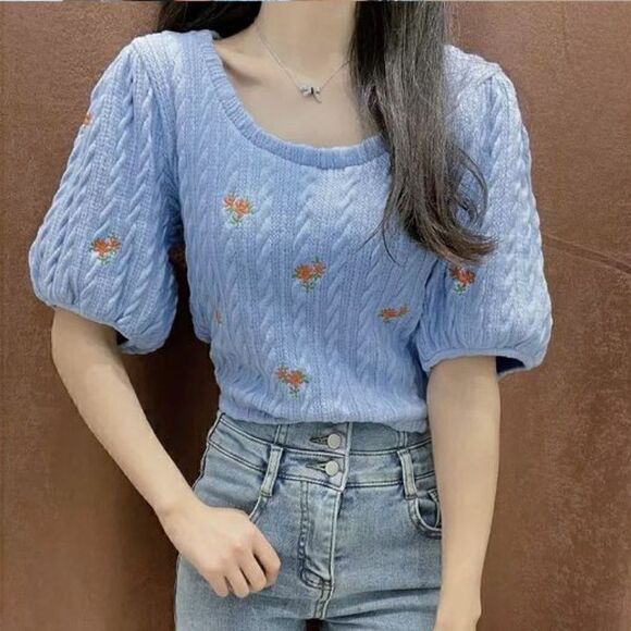 ZARA EMBROIDERED FLORAL CABLE KNIT TOP